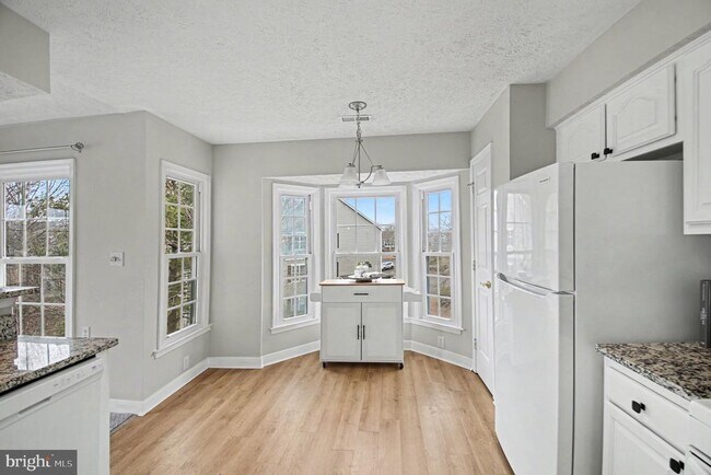 Building Photo - 11154 Summers Cove