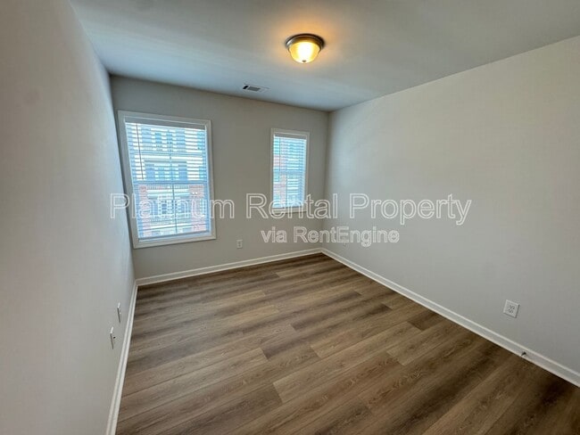 Building Photo - 1592 Gin Blossom Cir