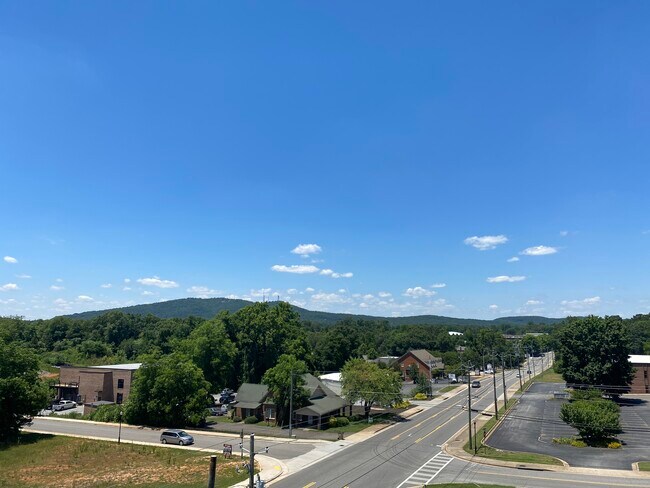Majestic views of Sawnee mountain - 125 Tribble Gap Rd