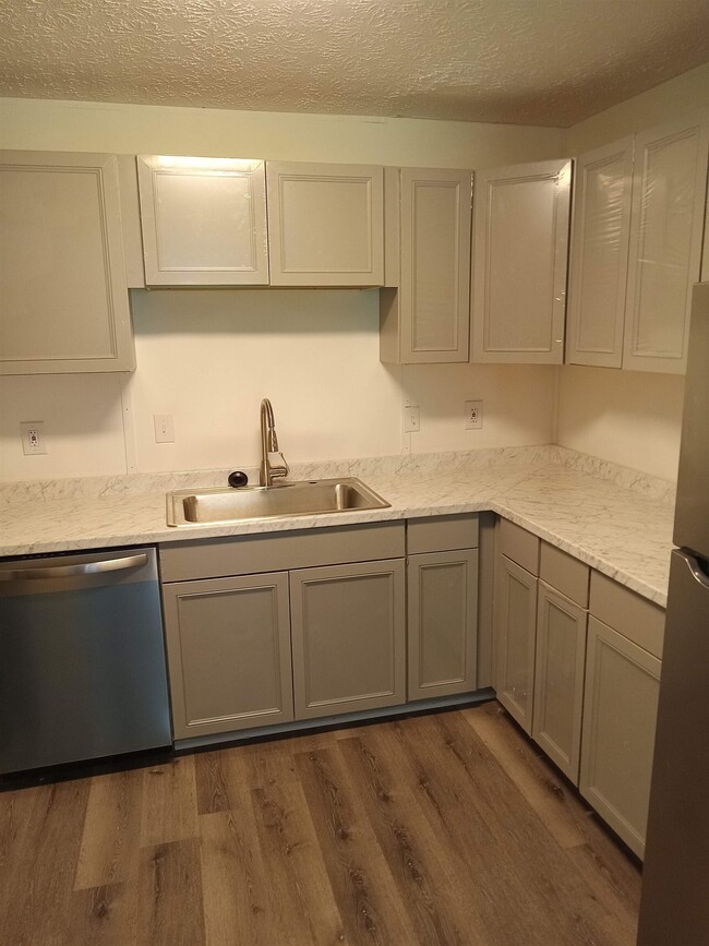 Building Photo - 5643 Rock Rd