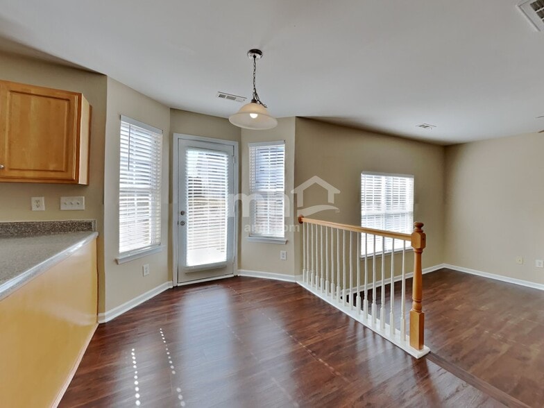 Building Photo - 248 Glenn Allen Rd