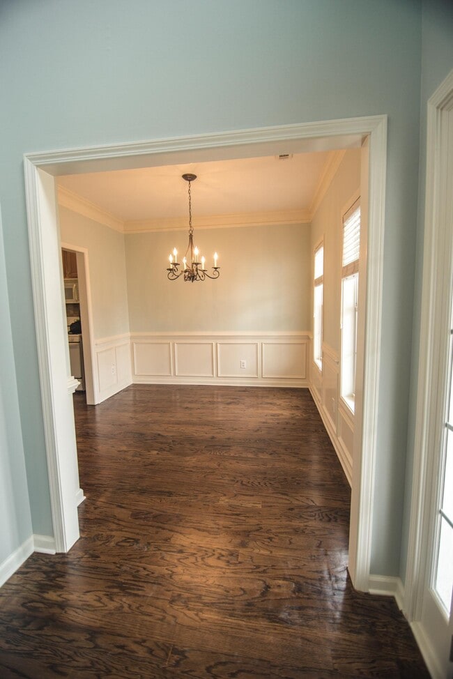 Building Photo - 22 Brightling Ln