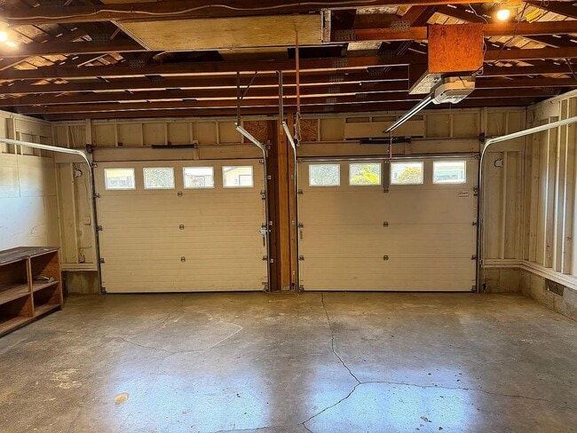 Building Photo - 1422 Lawnridge Ave