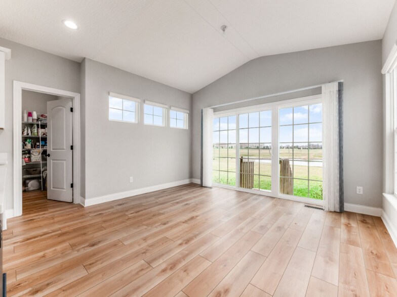 Building Photo - 9182 Gardenia Dr