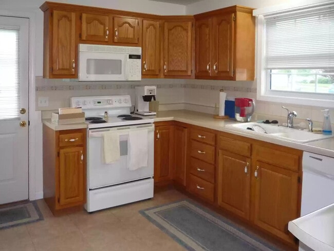 Building Photo - 534 Eagle Ridge Dr