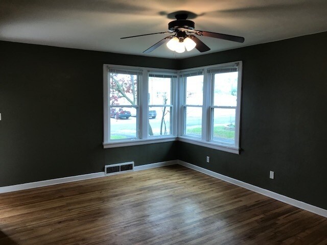 Building Photo - 3 Bedroom, 1 Bath Home in Edwardsville