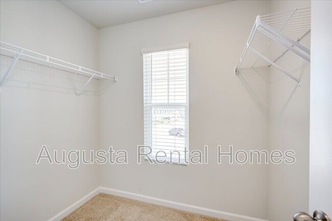 Building Photo - 3504 Firestone Dr