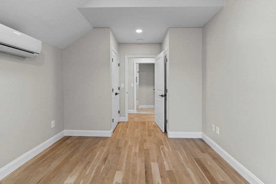 Building Photo - 376 Arnolds Neck Dr