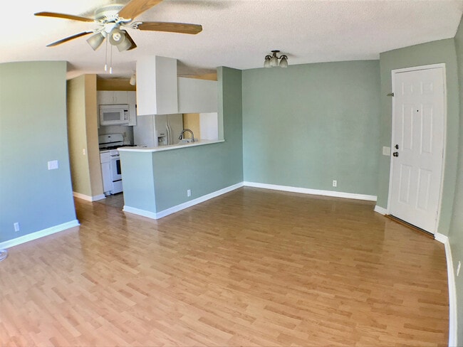 Building Photo - 271NKH