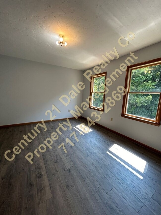 Building Photo - Gorgeous 4 Bedroom Home located in Northeastern School District with a 2 Car Garage