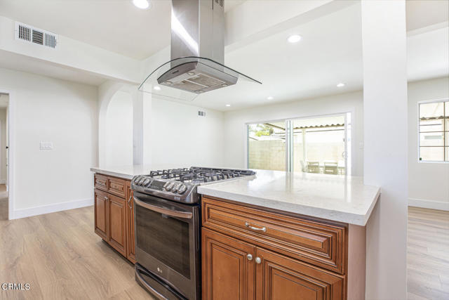 Building Photo - 8536 Tampa Ave