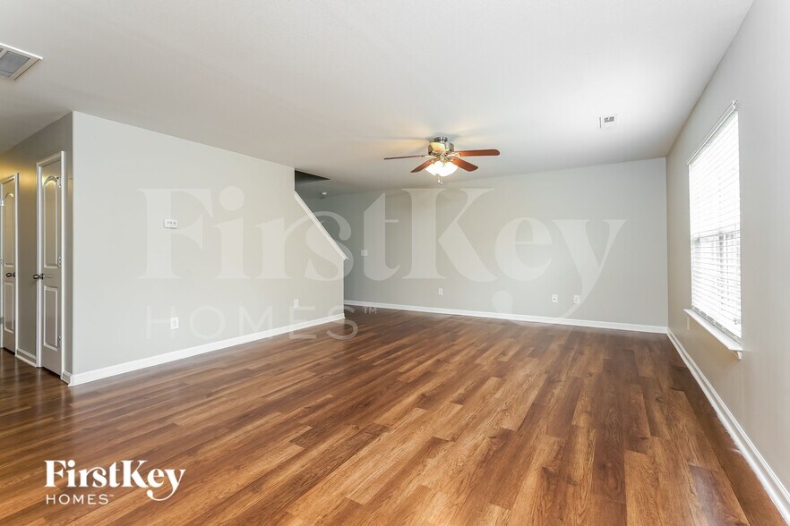 Building Photo - 6600 Maderia Ct