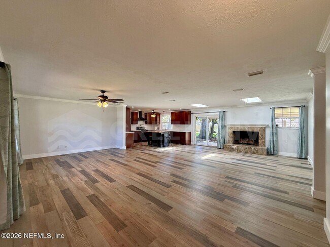 Building Photo - 2 Fairway Rd