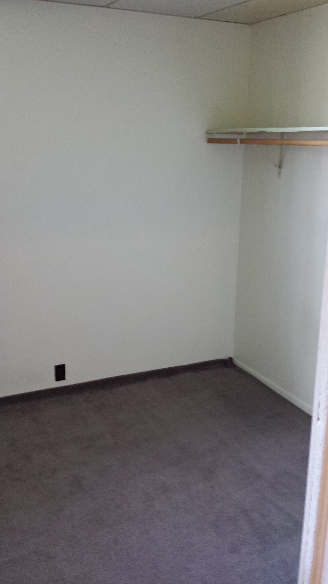 Bedroom 4 - 916 Vine St