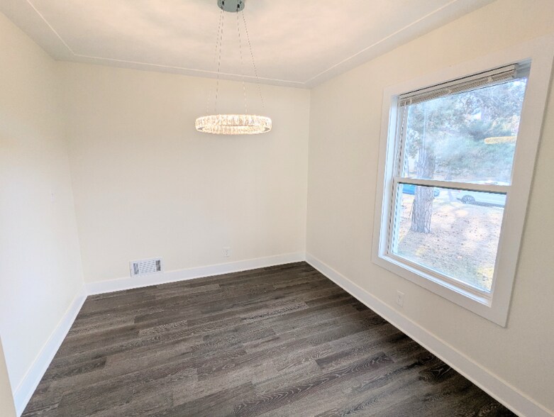 Building Photo - 4248 Regent Ave N