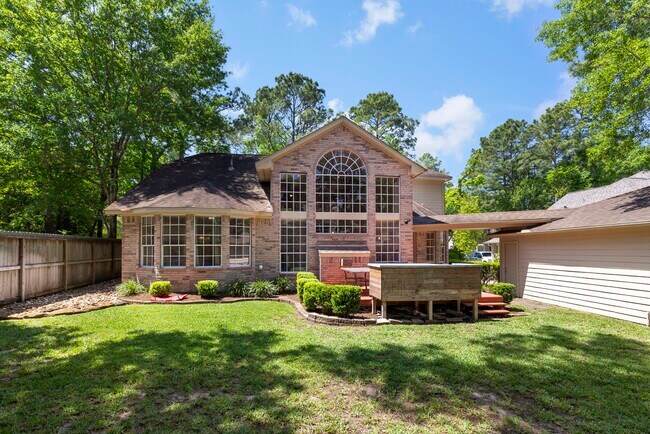 Building Photo - 10 Scenic Mill Pl