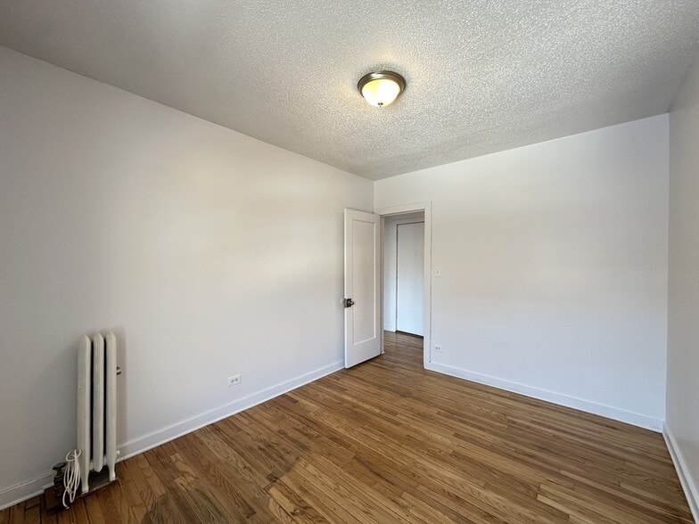 Building Photo - 7147 S Constance Ave