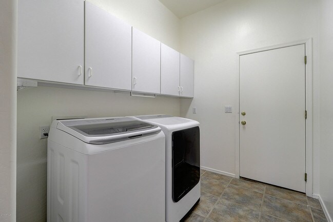 Building Photo - 23852 N 66th Ave