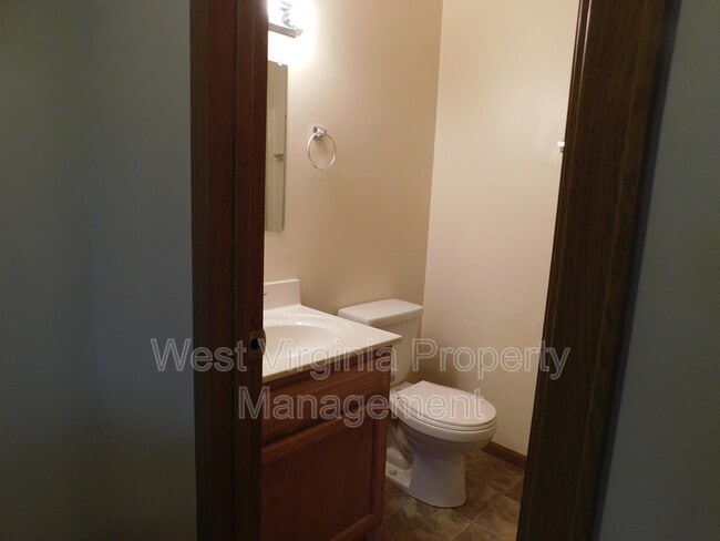 Building Photo - 152 Cardinal Wy