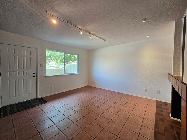 Building Photo - 2582 Camino San Patricio