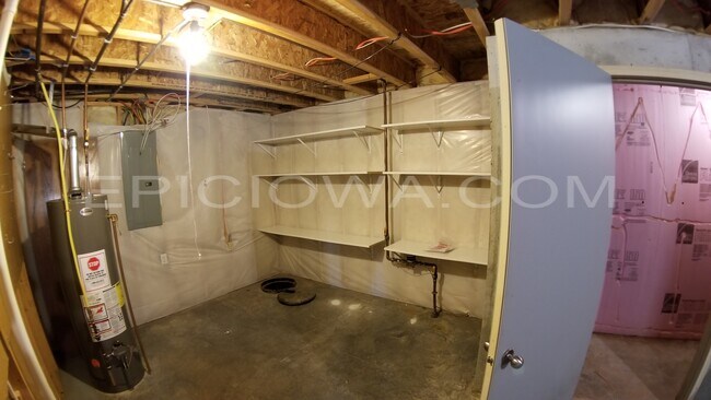 Building Photo - 435 68th Ave SW