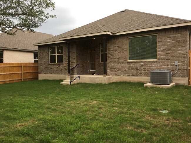 Building Photo - BEAUTIFUL 3/2 WITH OFFICE IN LEANDER'S HAZELWOOD