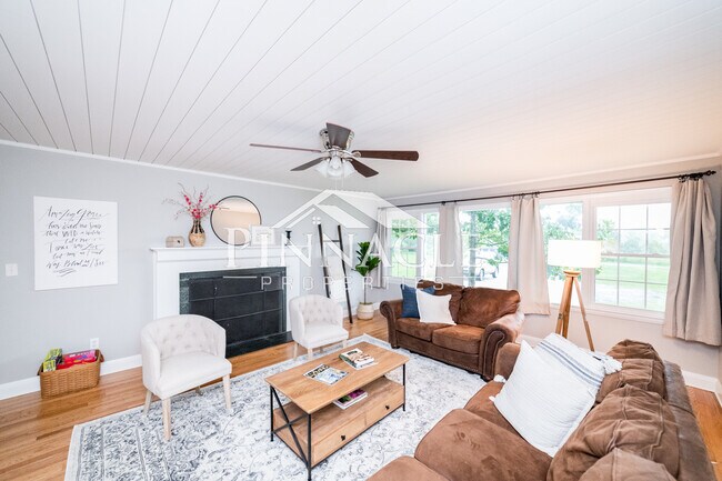 Living Room - 126 Tomahawk Industrial Park