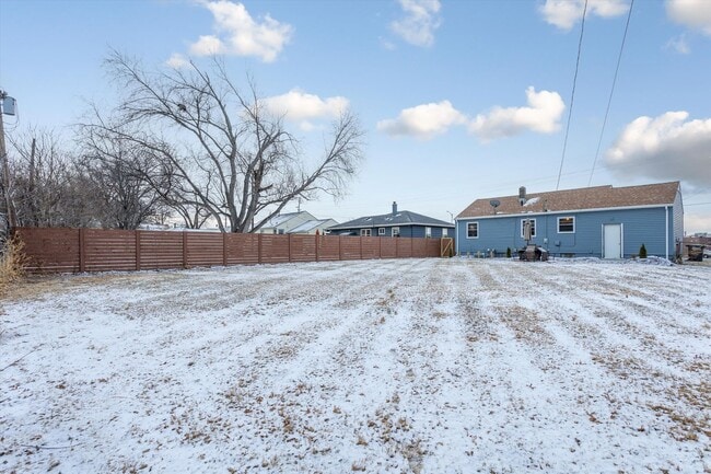 Building Photo - 7514 Cass St