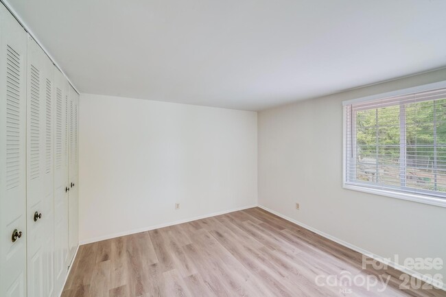 Building Photo - 5001 Forest Mountain Ct