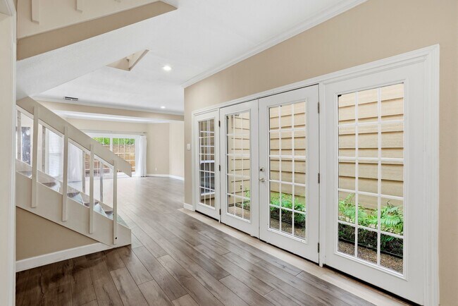 Building Photo - 12625 Memorial Dr