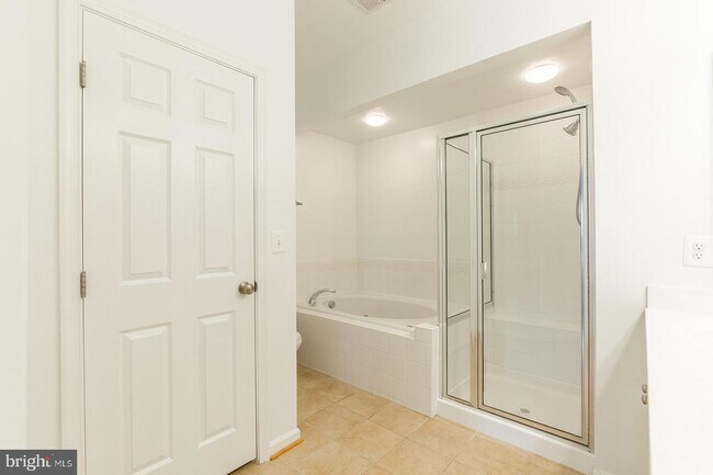 Building Photo - 2376 Merseyside Dr