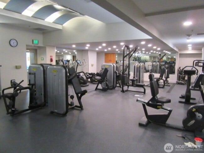 Building Photo - 1Bd/1Ba Bellevue Condo