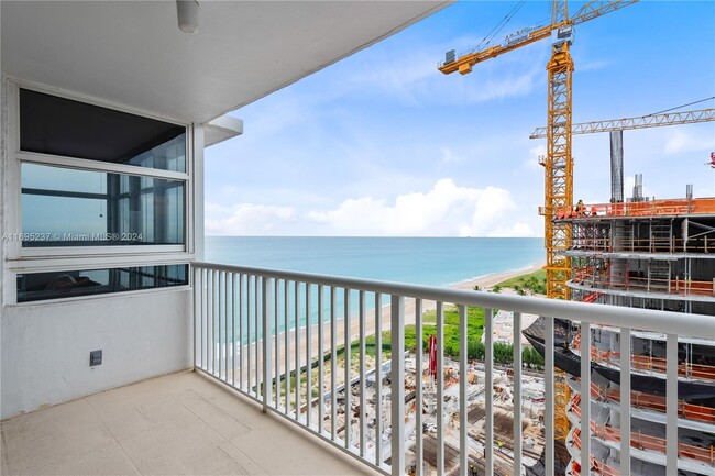 Building Photo - 1370 S Ocean Blvd