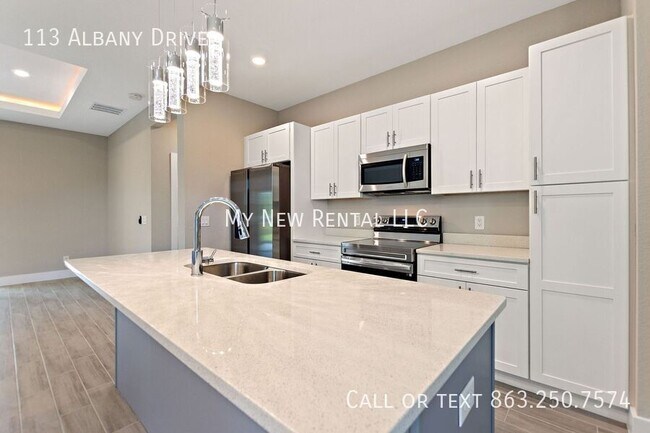 Building Photo - 113 Albany Dr