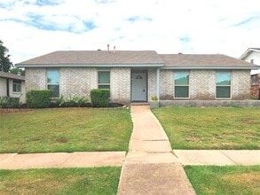 Building Photo - 4729 Nash Dr