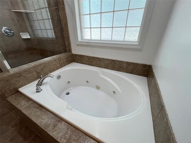Building Photo - 9408 Crofton Ct
