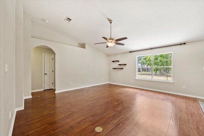 Building Photo - 1922 Coral St