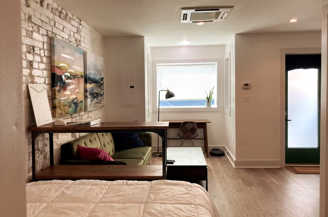 Building Photo - 1107 6th St NE