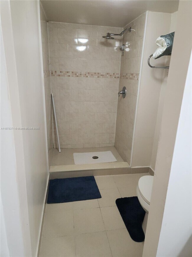 Building Photo - 8401 SW 107th Ave