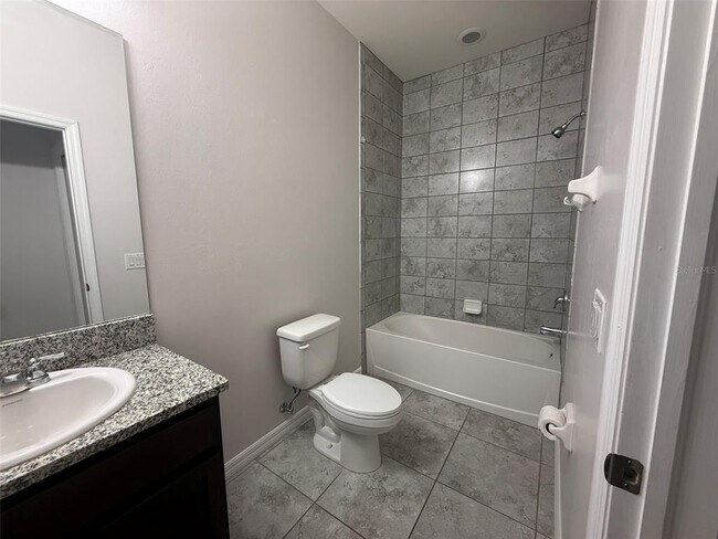 Building Photo - 24482 Zephyr Ct