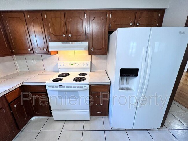 Building Photo - 4327 Sterling Ave