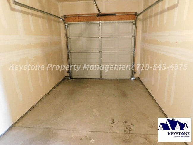 Building Photo - Northside  2 Bedroom/ 1 Bath/1 Car Garage  Patio Home $1600/$1600