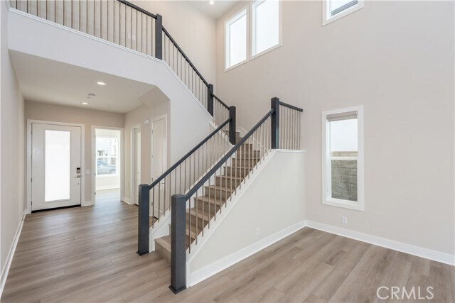 Building Photo - 180 Longden