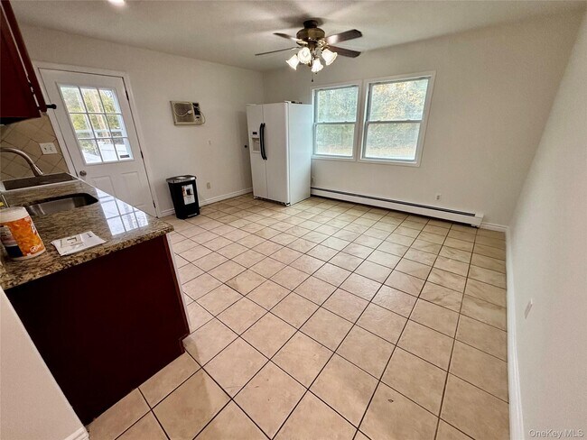 Building Photo - 445 Madison Ave