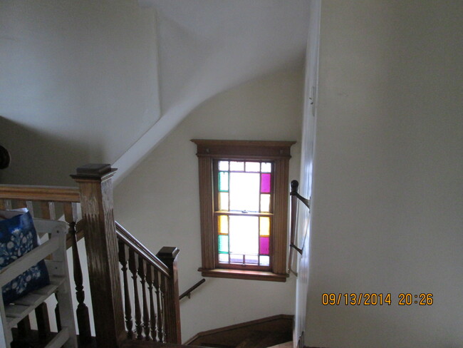 Front Hall - 51 Quaker Ln S