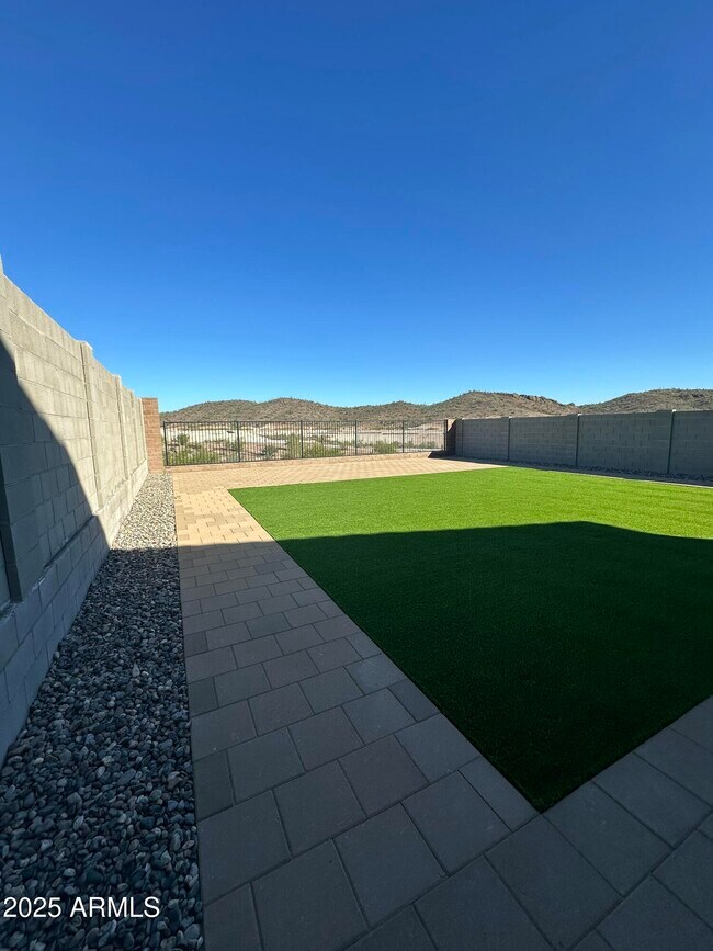 Building Photo - 13330 W Eagle Feather Rd