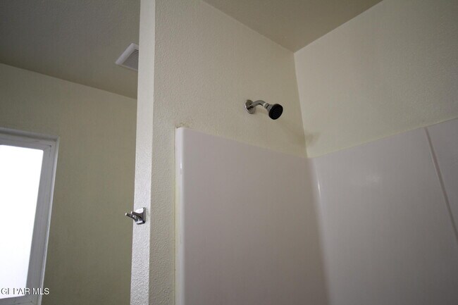 Building Photo - 456 Passmore Rd