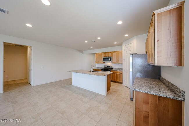 Building Photo - 25369 N 172nd Dr