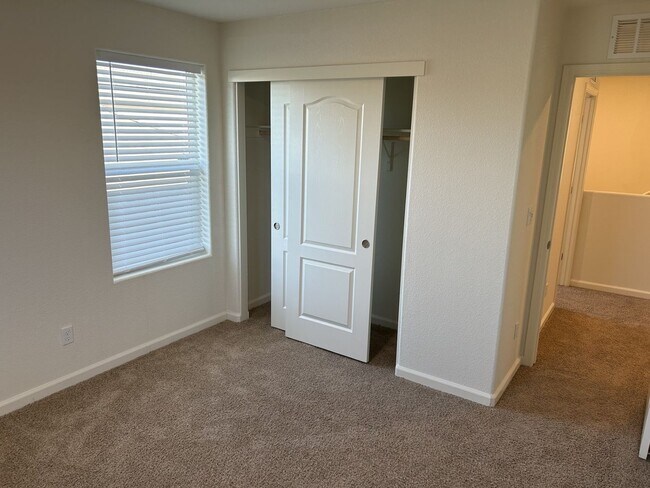 Building Photo - 4 Bedroom Home with His and Hers Closets in Weston Ranch, Gated Community!