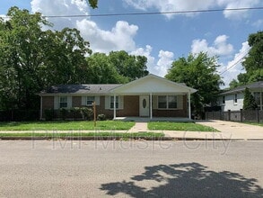 Building Photo - 322 Arrington St